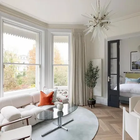 Luxury One Bed Apt-Air Con